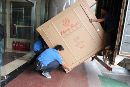 九所镇钢琴贵重工艺品无忧运
